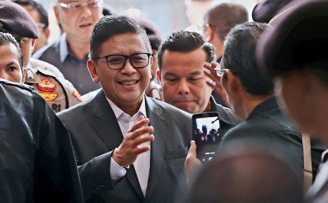 Dari Balik Tahanan KPK, Hasto Salahkan Jokowi atas Krisis Ekonomi Indonesia Era Prabowo